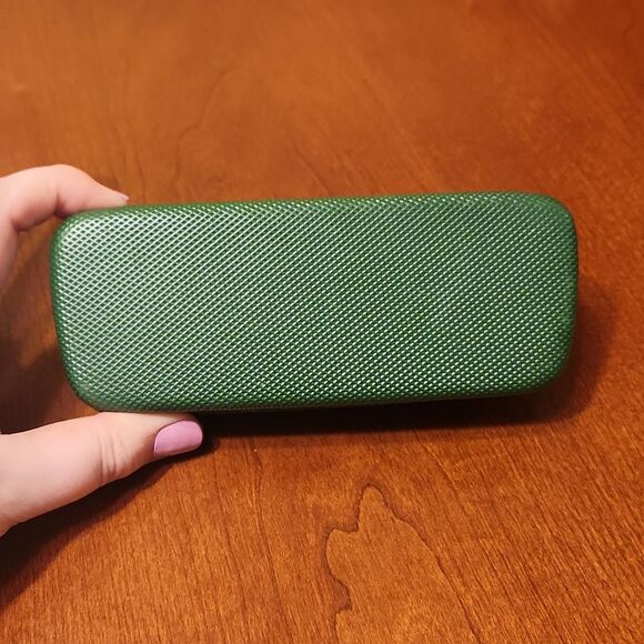 Lacoste Glasses w/ White Frames & Green Glasses Case - Picture 8 of 8